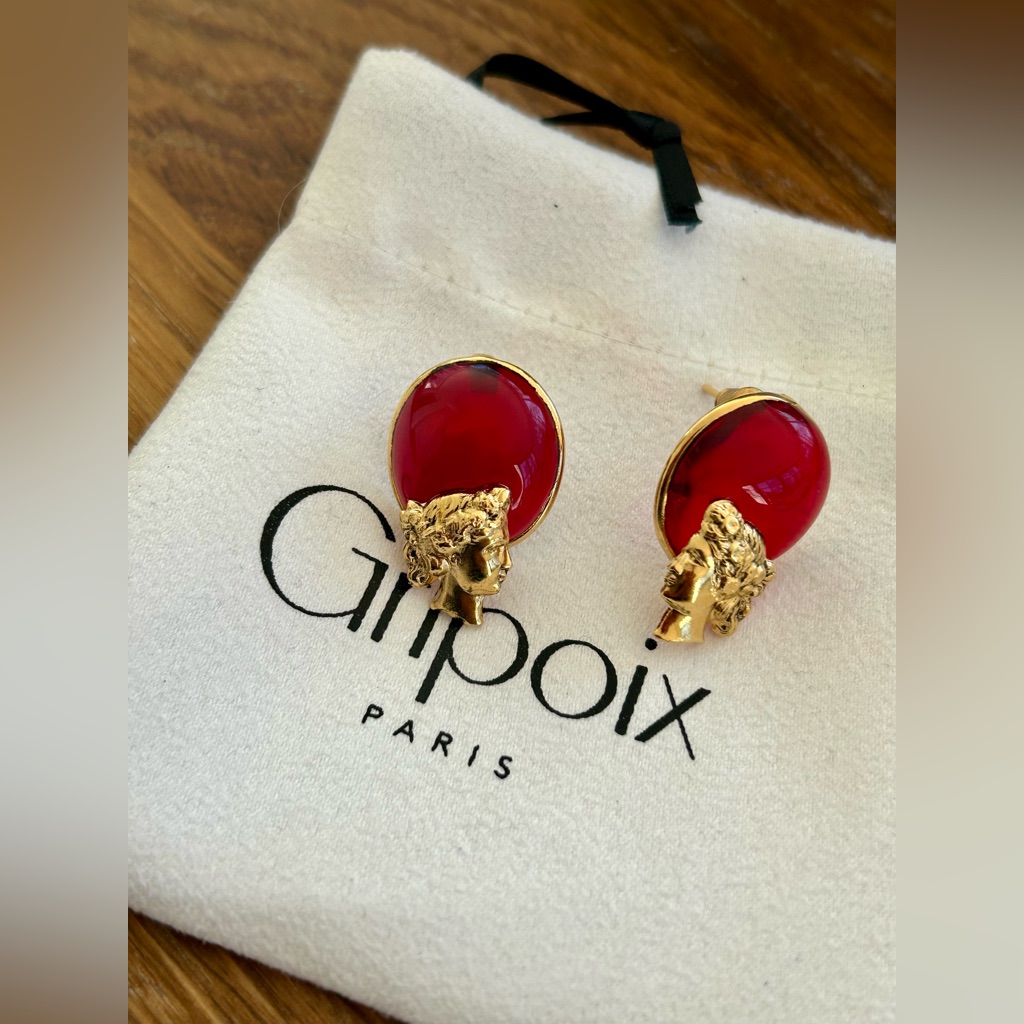 Nwot- Gripoix Paris-Back To Rome Cameo Stub Earrings With Cameo